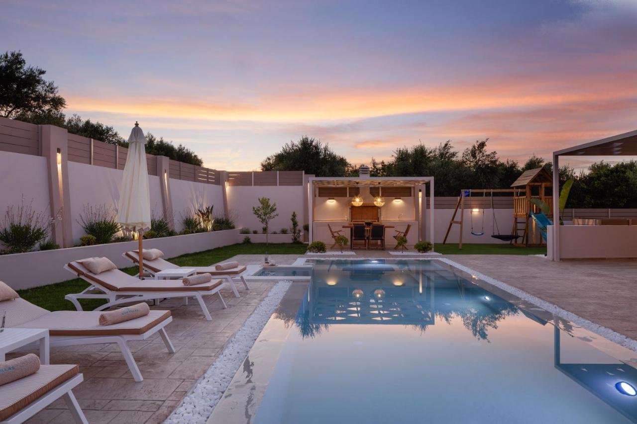 Koin Villa Sunset, With Heated Pool & Whirlpool, By Thinkvilla Perama  Exterior photo